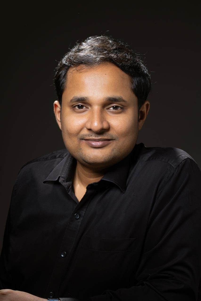 Portrait of Yeswanth Yarlagadda, musculoskeletal physiotherapist